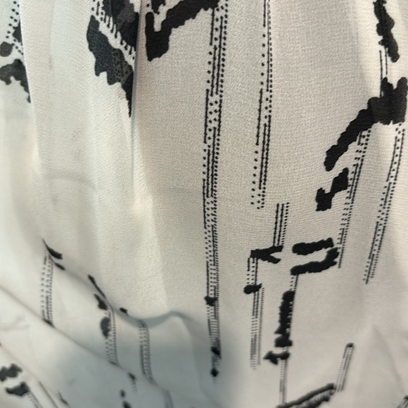 Black and white abstract print sheer blouse. Size small - Picture 4 of 7